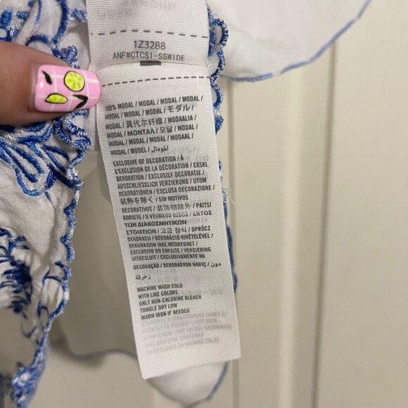 Abercrombie & Fitch Womens White Blue Tie Floral Embroider Bohemian Blouse Small - Picture 6 of 9